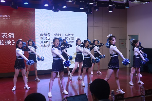 图片3啦啦操.JPG